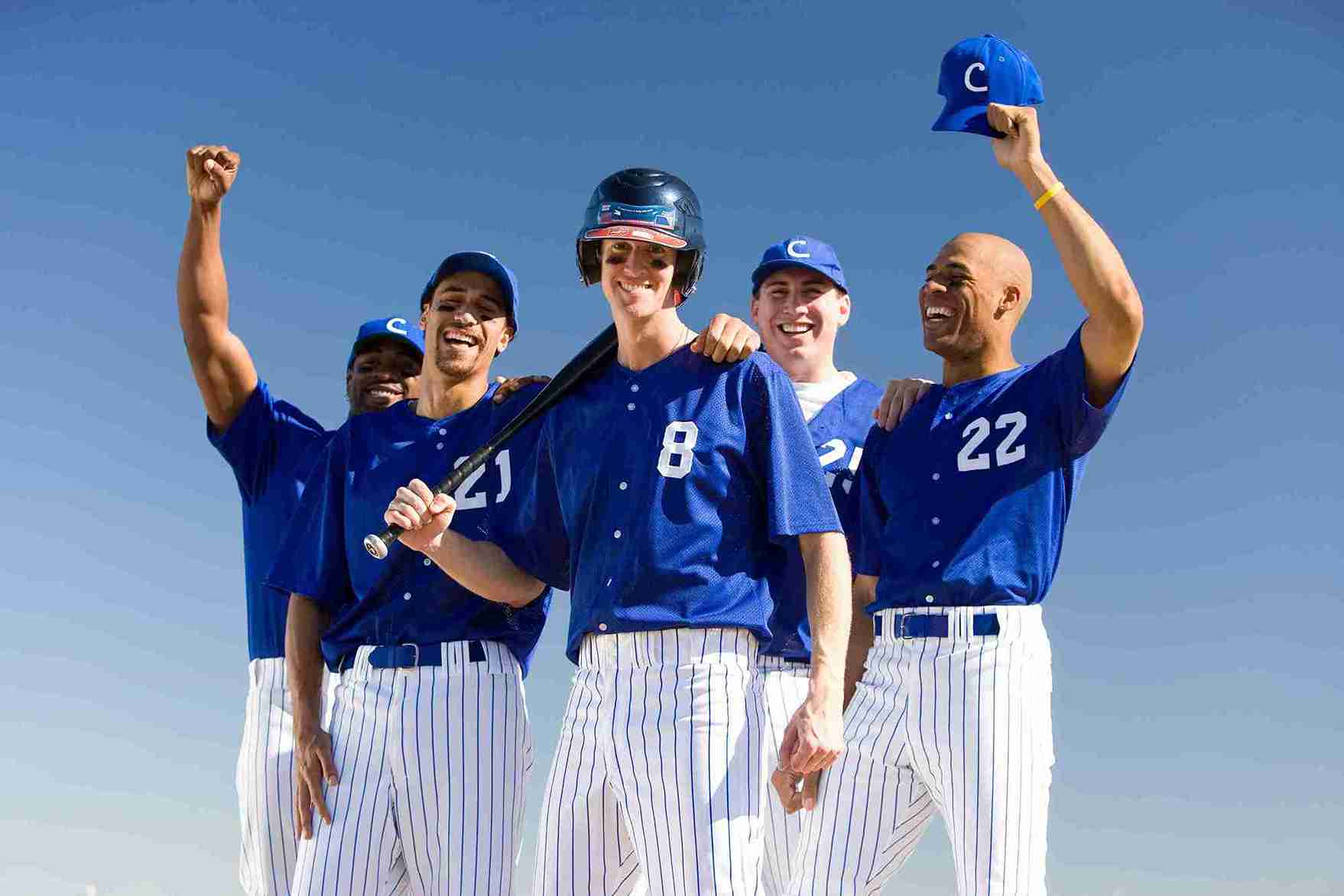 How to Choose the Right Baseball Uniforms Maker for Your Team